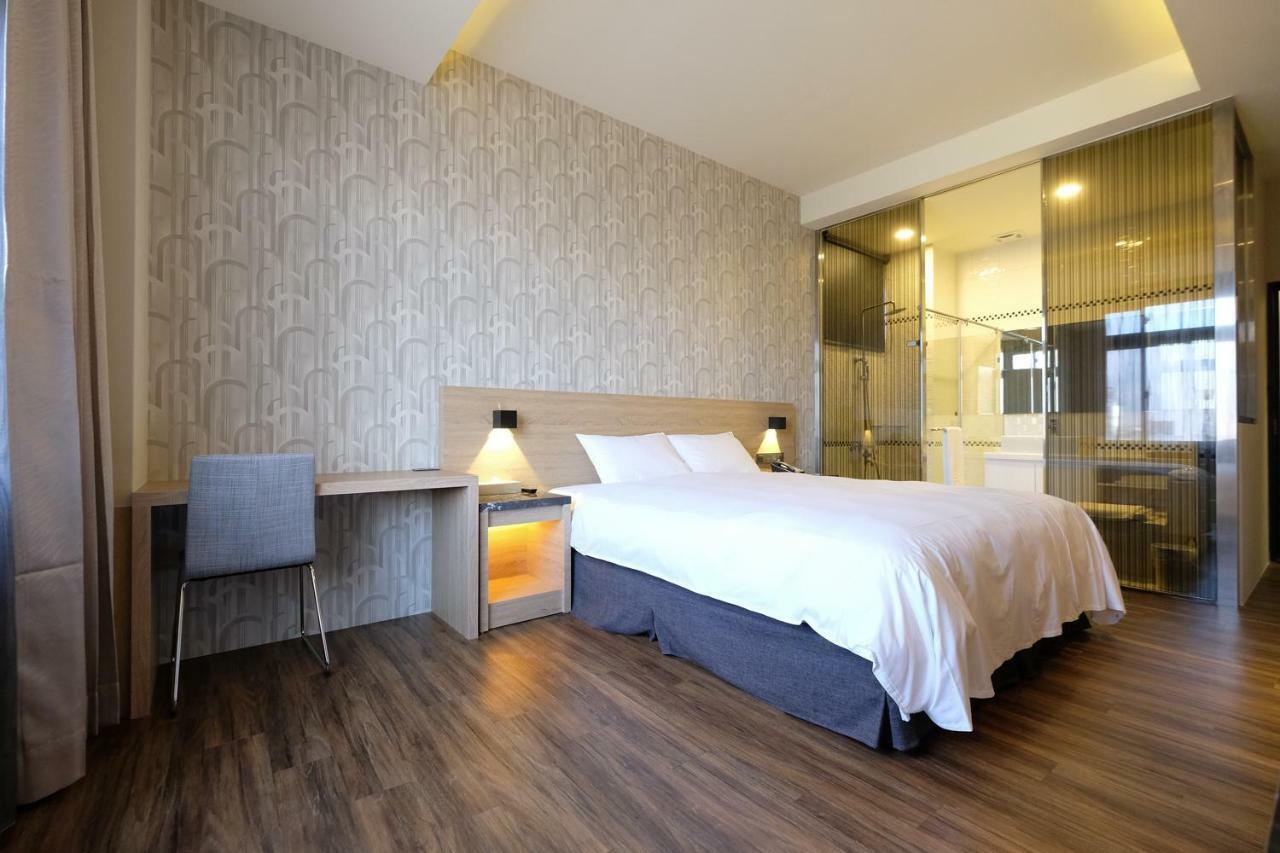 Yu Chun Hotel Taichung Exterior foto
